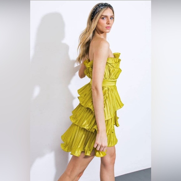 Boutique Layered Ruffle Strapless Mini Dress |Pleated Party/ Cocktail Dress| M–L - Picture 5 of 8